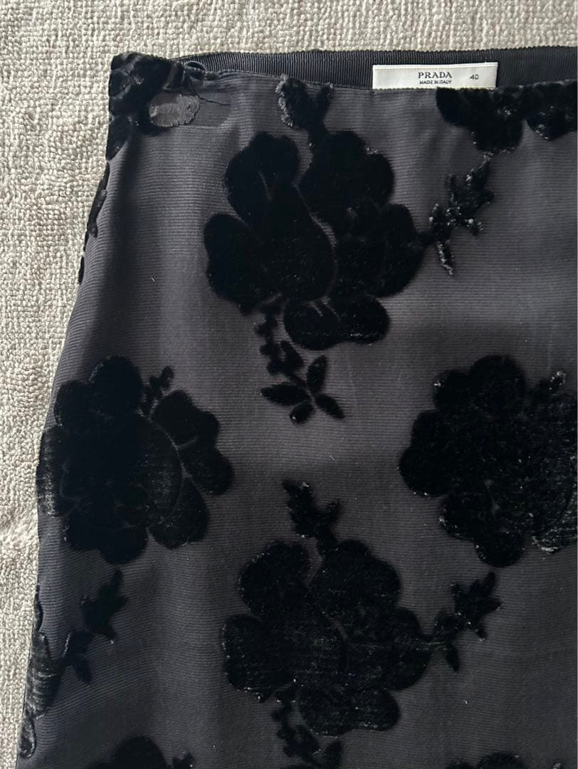 専用 Rakutao様　PRADAプラダ　花柄刺繍 ベルベット シルクスカート