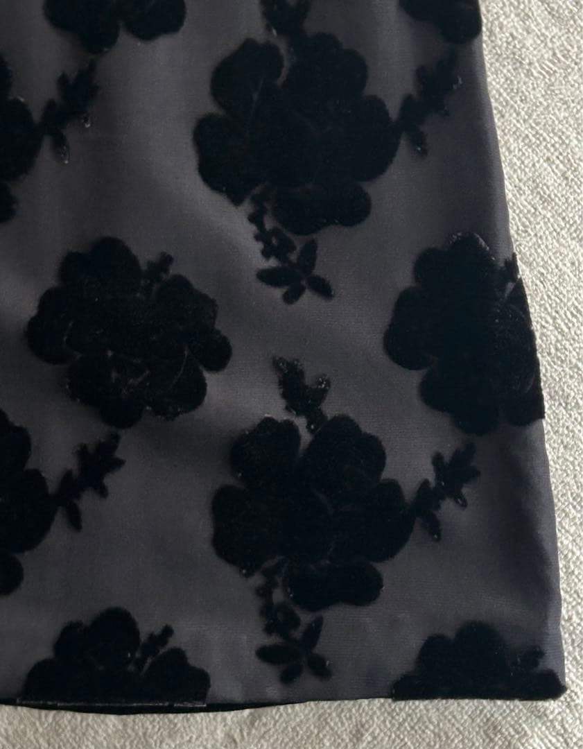 専用 Rakutao様　PRADAプラダ　花柄刺繍 ベルベット シルクスカート