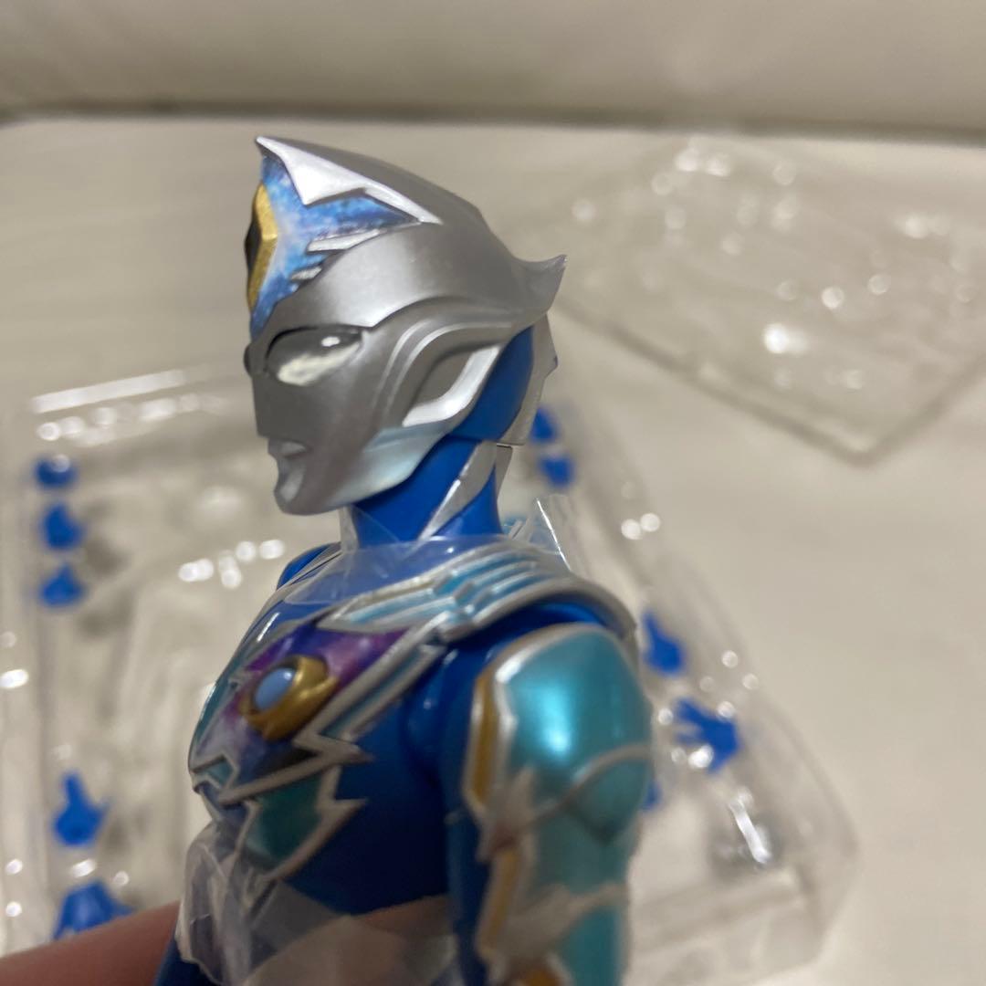 S.H.Figuarts フィギュアーツ　ウルトラマンデッカー　ミラクルタイプ