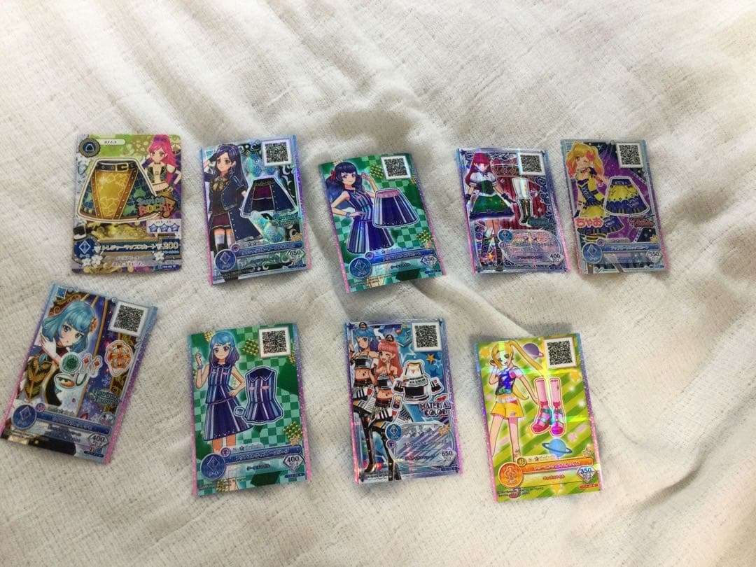 アイカツカード（旧アイカツ、アイカツスターズなど）まとめ売り　100枚以上