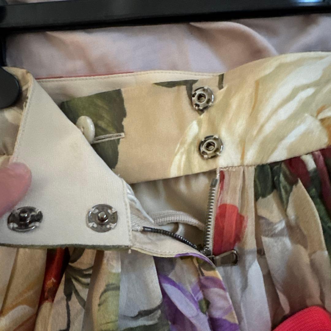 美品✨DOLCE&GABBANA 　フレア　フローラル　花柄　スカート　ドルガバ