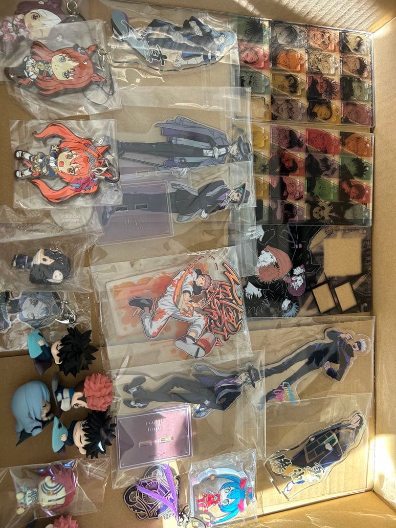 アニメグッズ　ノンジャンル　2000点以上　まとめ売り　一点のみ！