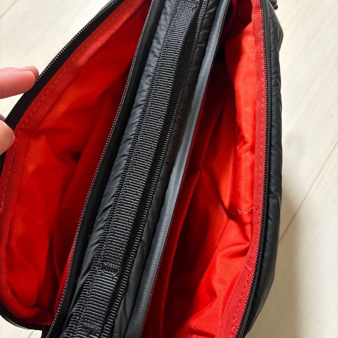 topologie ブラック ショルダーバッグ