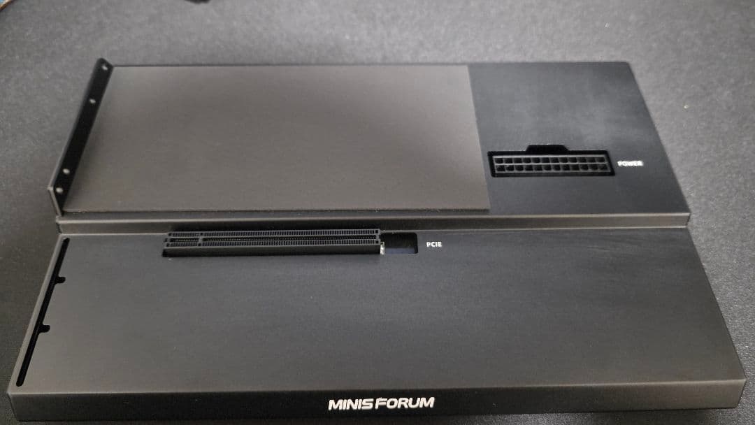 Minisforum DEG1 OcuLink 外付けGPU