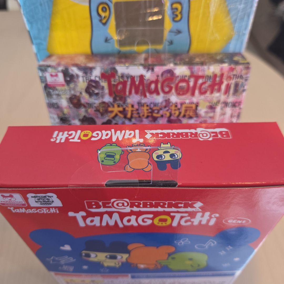 完全確実未開封品 400% ベアブリック×たまごっち　3セット