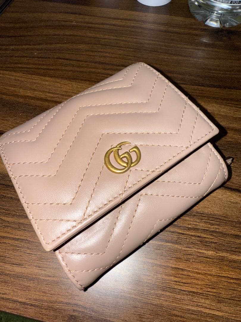ま*ん様 GUUCI　グッチ GG マーモント 2つ折り財布 598629 53