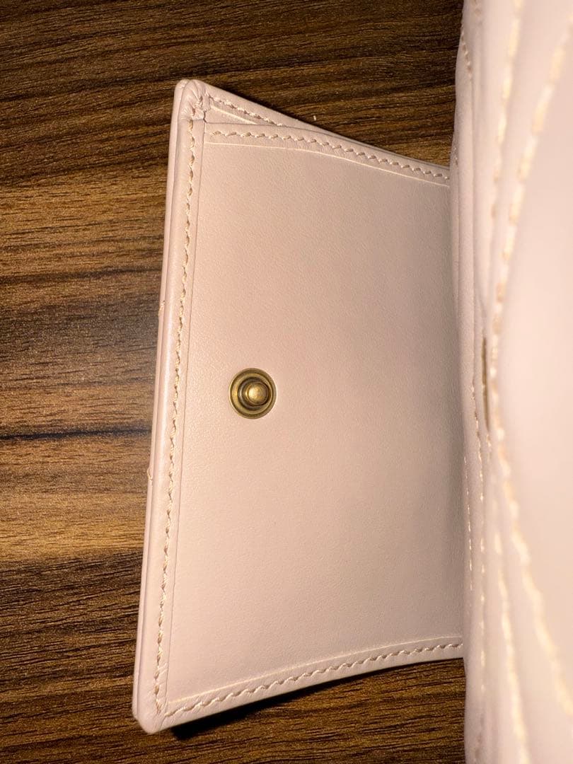 ま*ん様 GUUCI　グッチ GG マーモント 2つ折り財布 598629 53