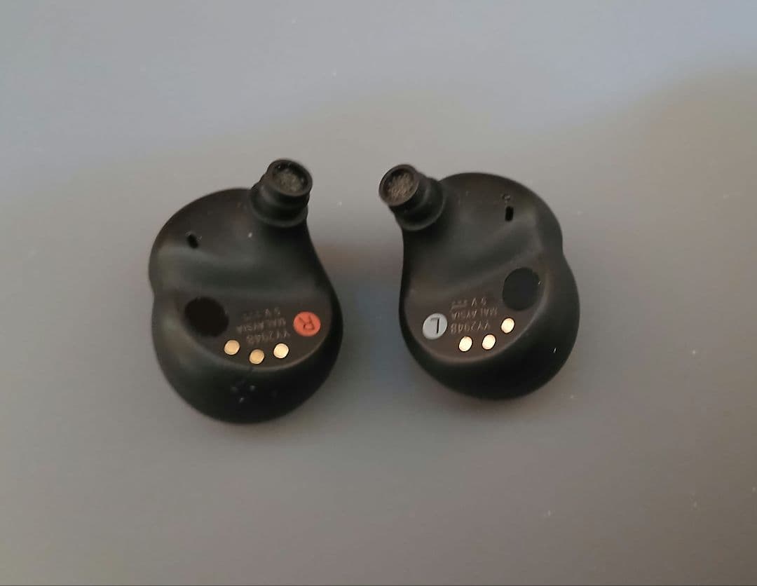 SONY　WF-1000XM4　ワイヤレス　ノイズキャンセリング　イヤホン　③