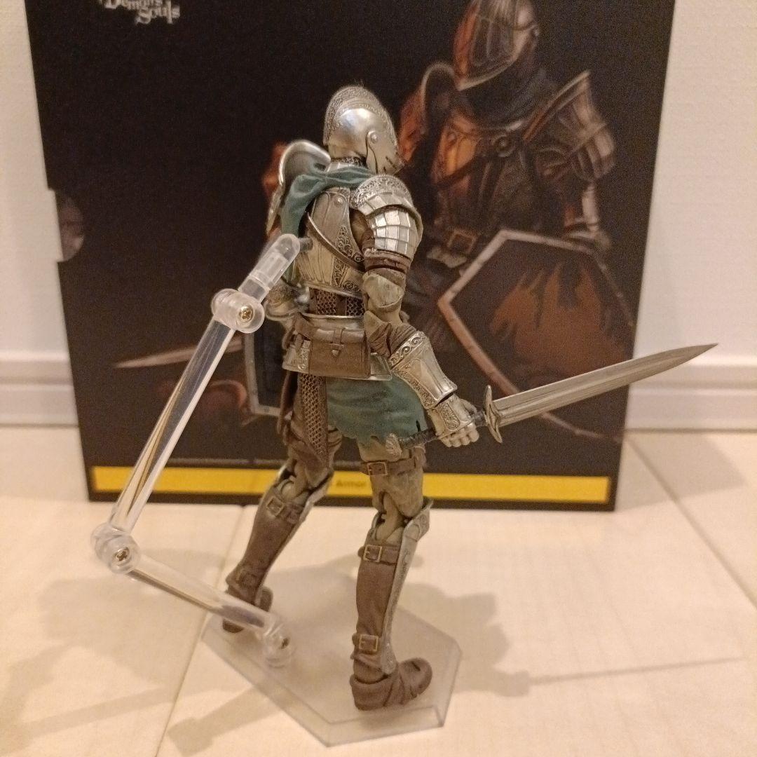 Demon's Souls Knight フリューテッドアーマー　figma