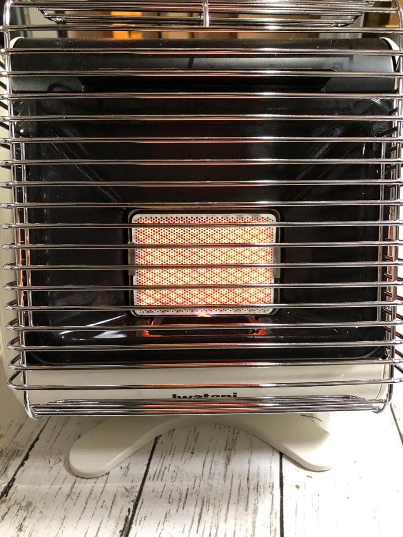 Y♢271 イワタニ カセットガスストーブ CB-STV-MYD 美品！