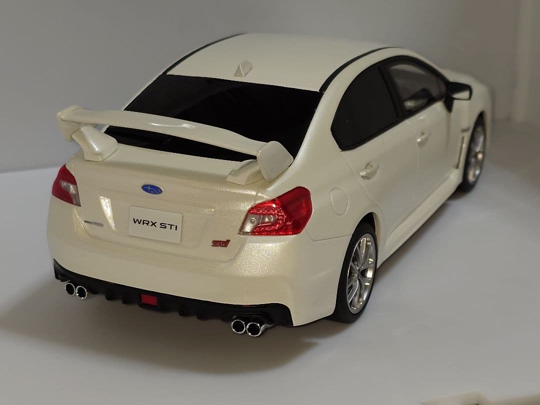京商 サムライ 1/18 WRX STI ホワイト ミニカー 1/18