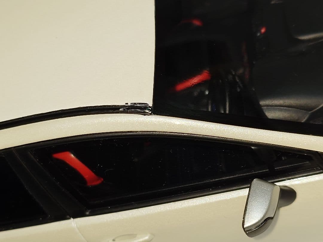 京商 サムライ 1/18 WRX STI ホワイト ミニカー 1/18