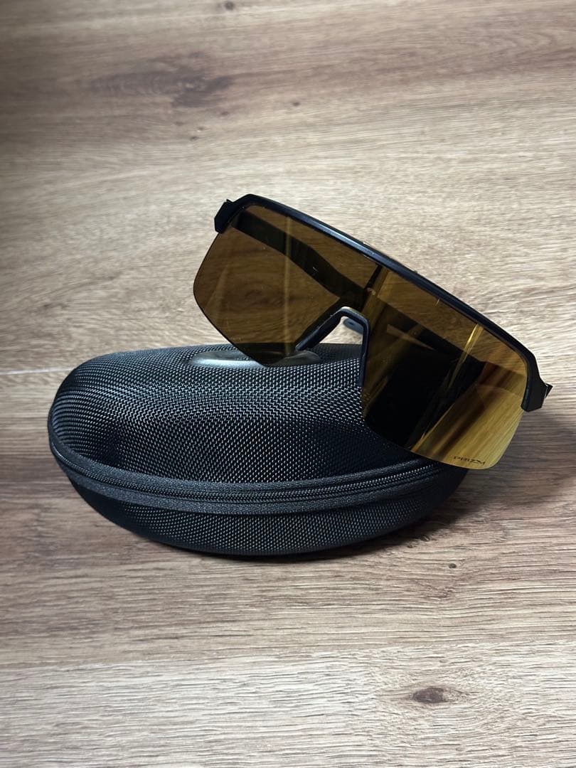 riku　サングラスOAKLEY SUTRO スートロ ゴールドレンズ