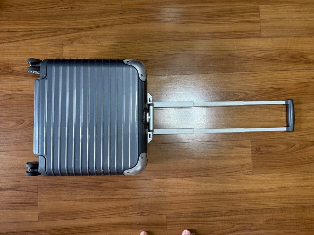 リモワ　キャリーバック　LIMBO 27L 機内持ち込みサイズ