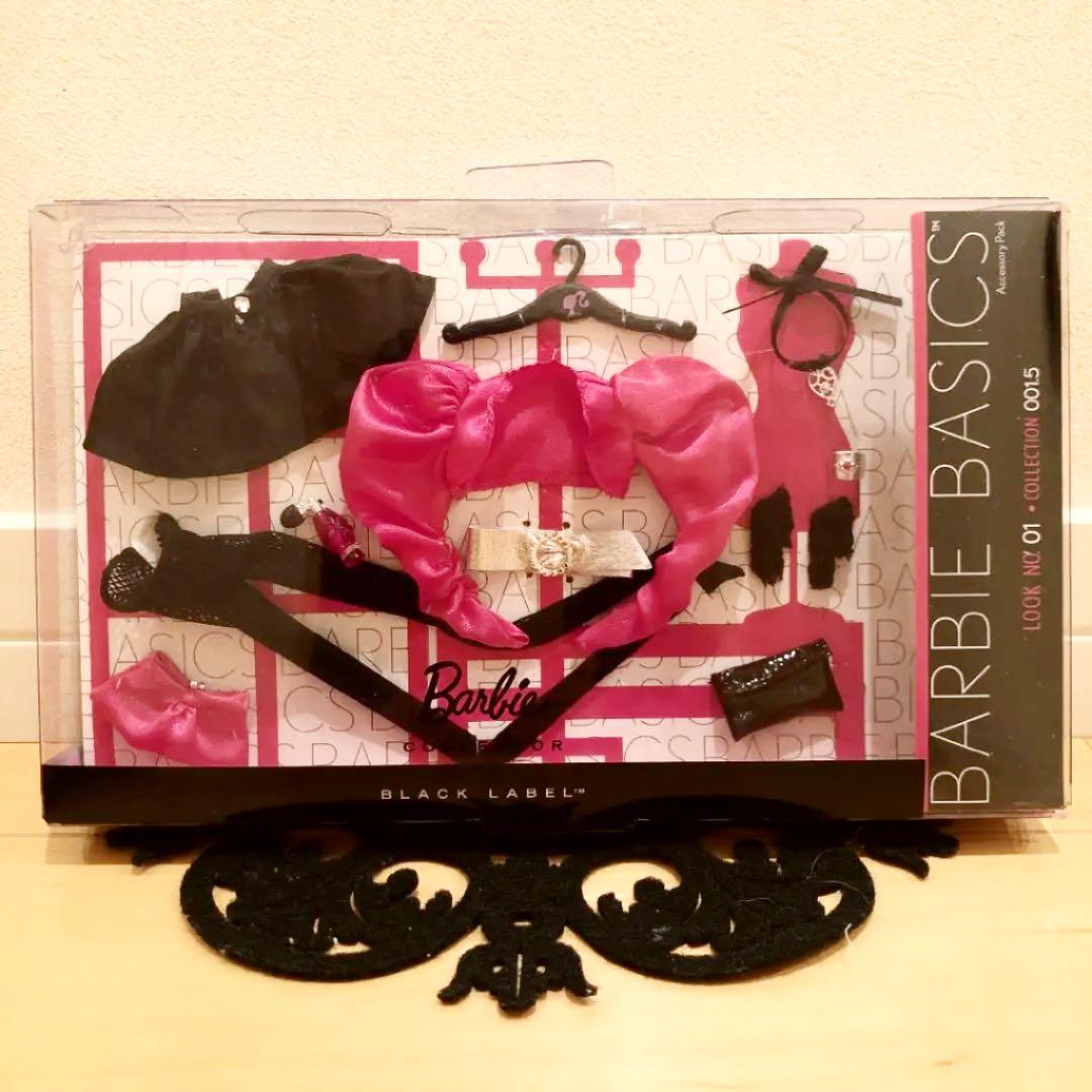 ❤︎バービー 人形 用 ❤︎バービー ベーシック ルック 服　バッグ　アクセサリー