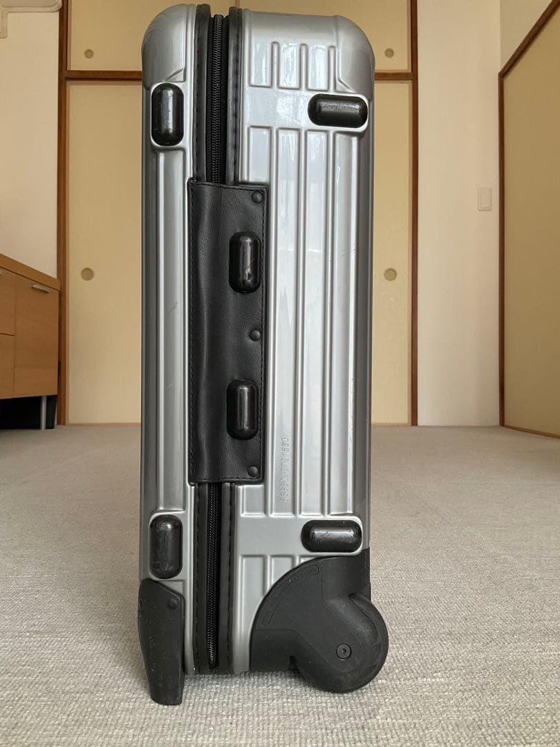 RIMOWA 2輪　キャリーケース　機内持ち込みサイズ