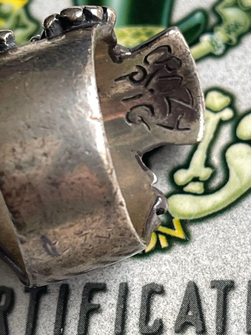 ■ハル部屋 Crazy Pig Designs/Top Hat Skull