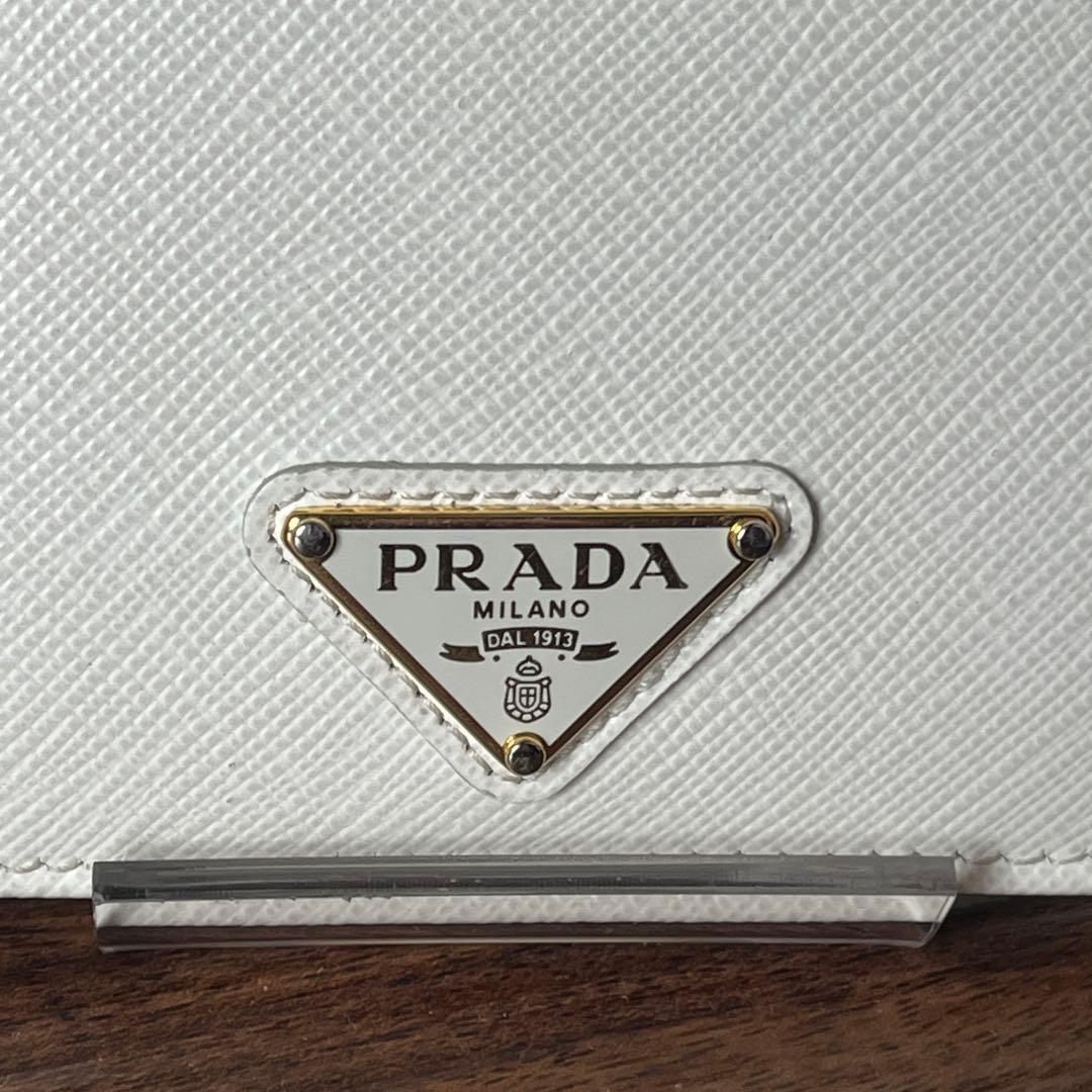 【美品！！】PRADA コンパクトウォレット 1MV021 三角ロゴ ホワイト