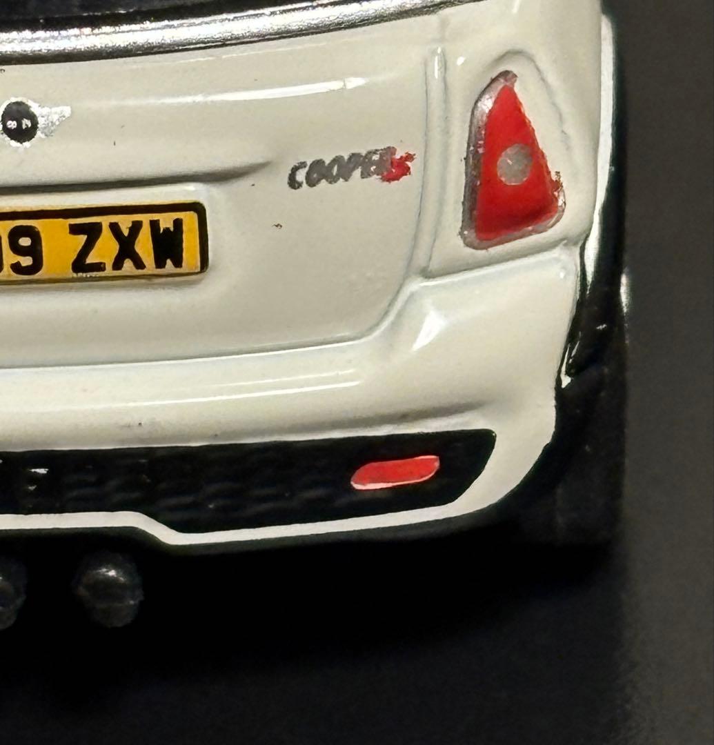 MINI COOPER ミニクーパー（ホワイト）ミニチュアカー
