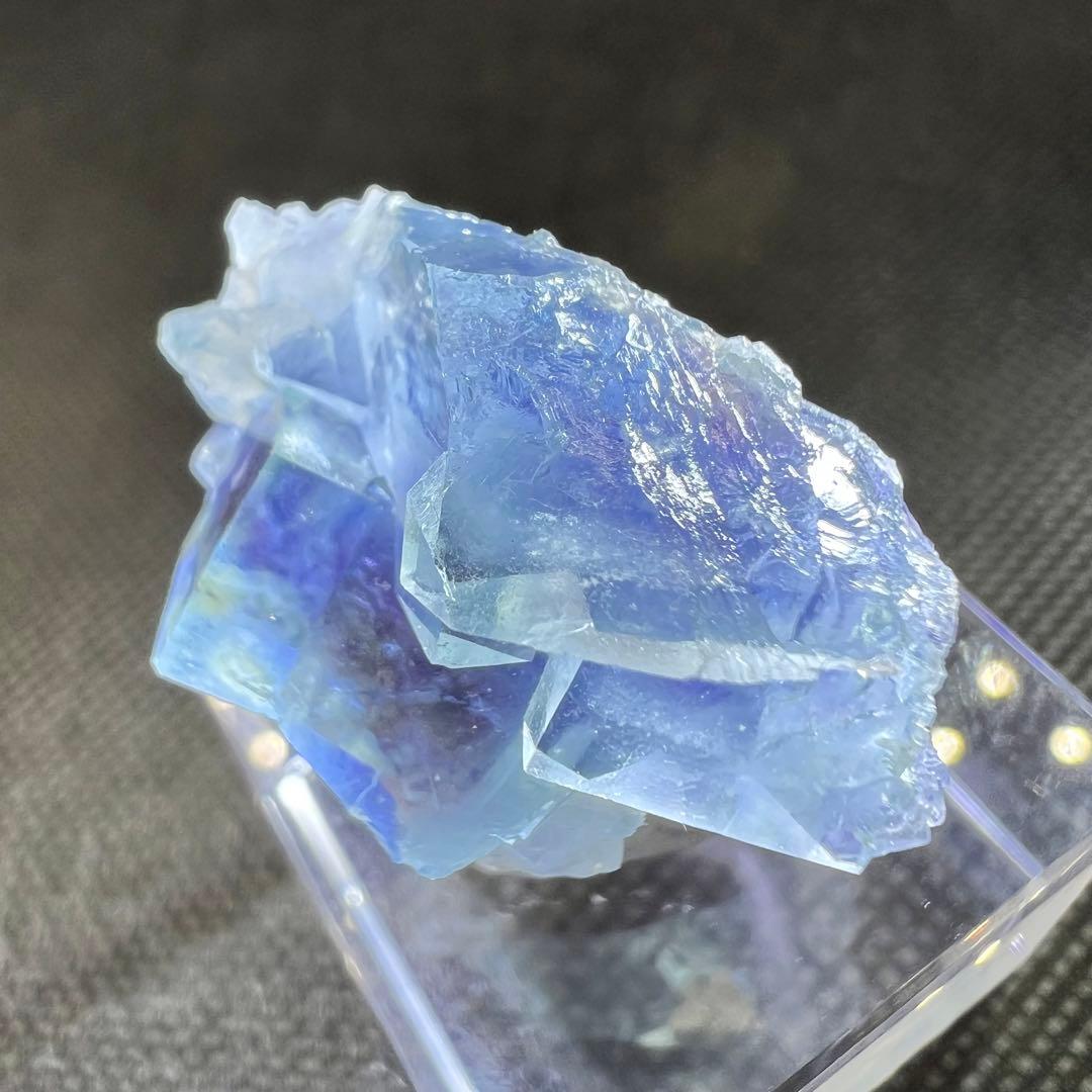 ヤオガンシャン産　ブルーパープルファントムフローライト　テリ、ツヤ抜群