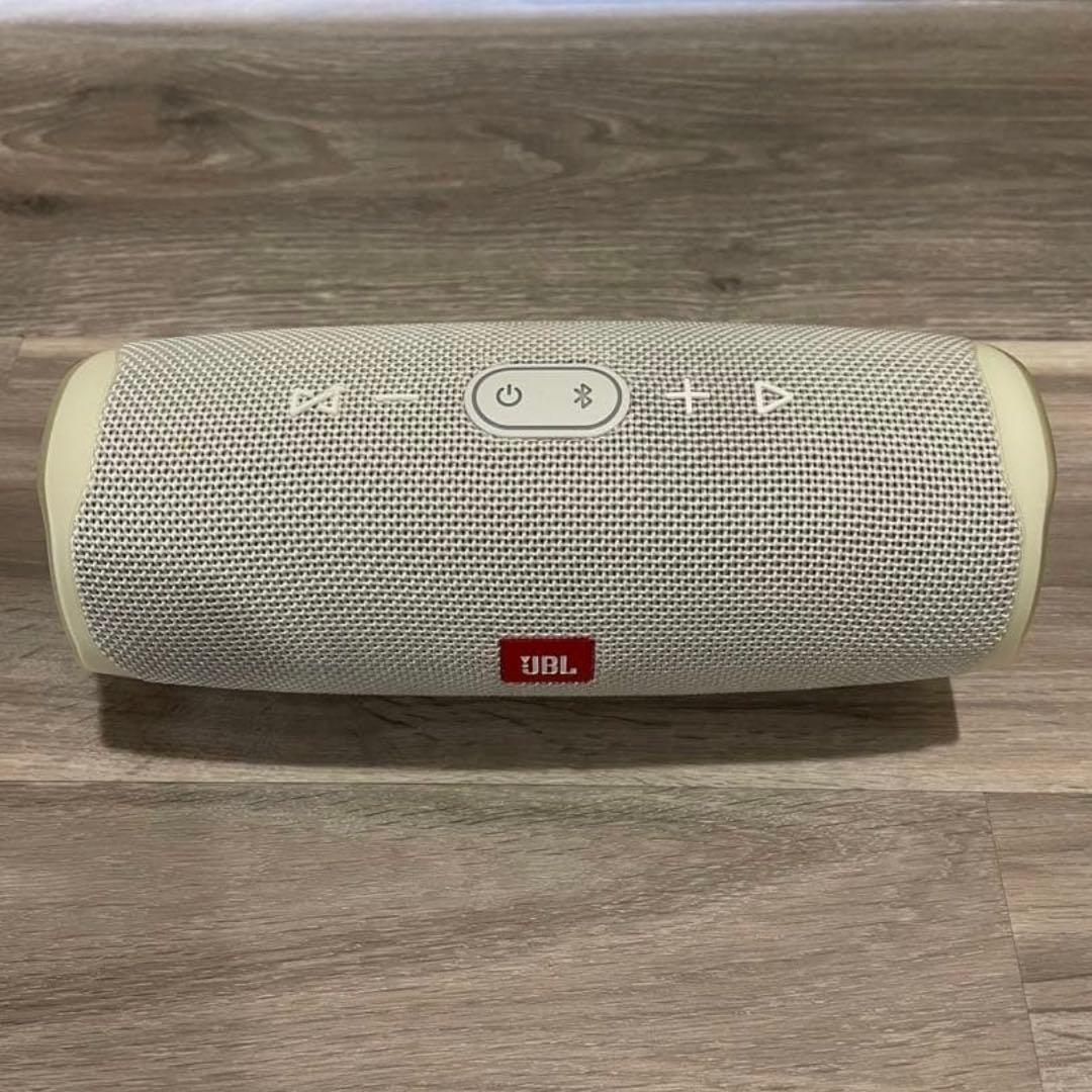 【美品】JBL charge4 ワイヤレススピーカー ホワイト