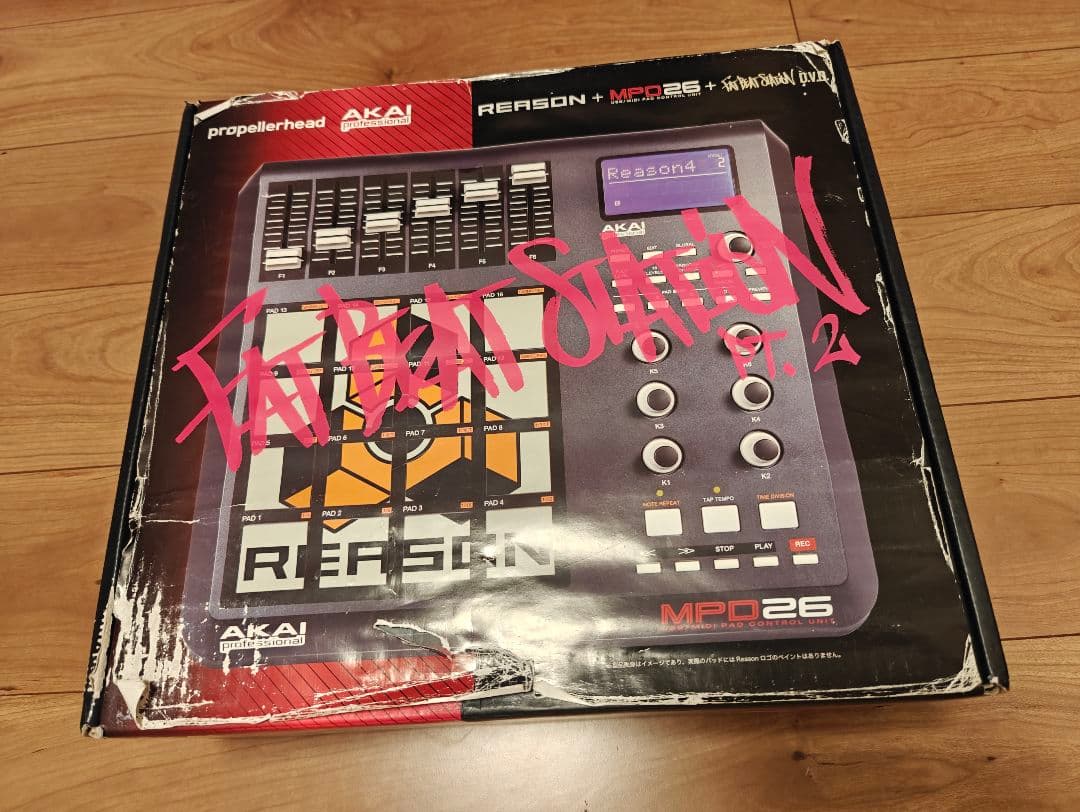 AKAI MPD26 MIDIパッドコントローラー
