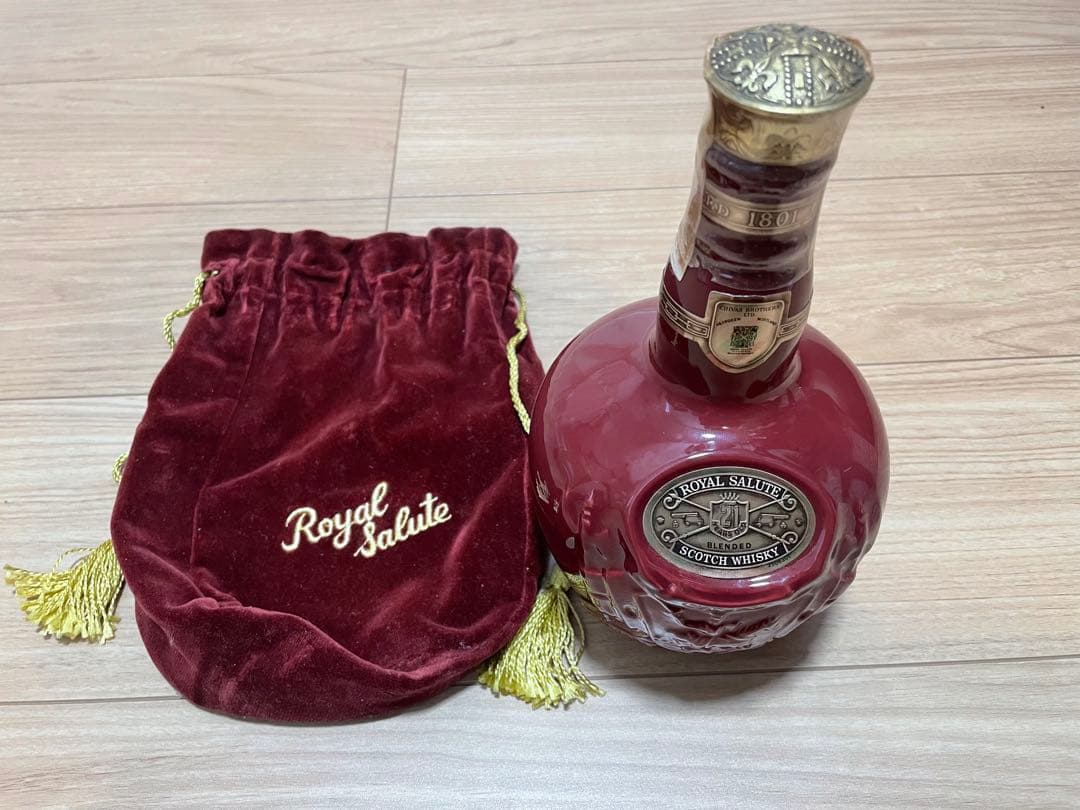 古酒2本　ロイヤルサルート21年 赤 シーバスリーガル12年　未開封