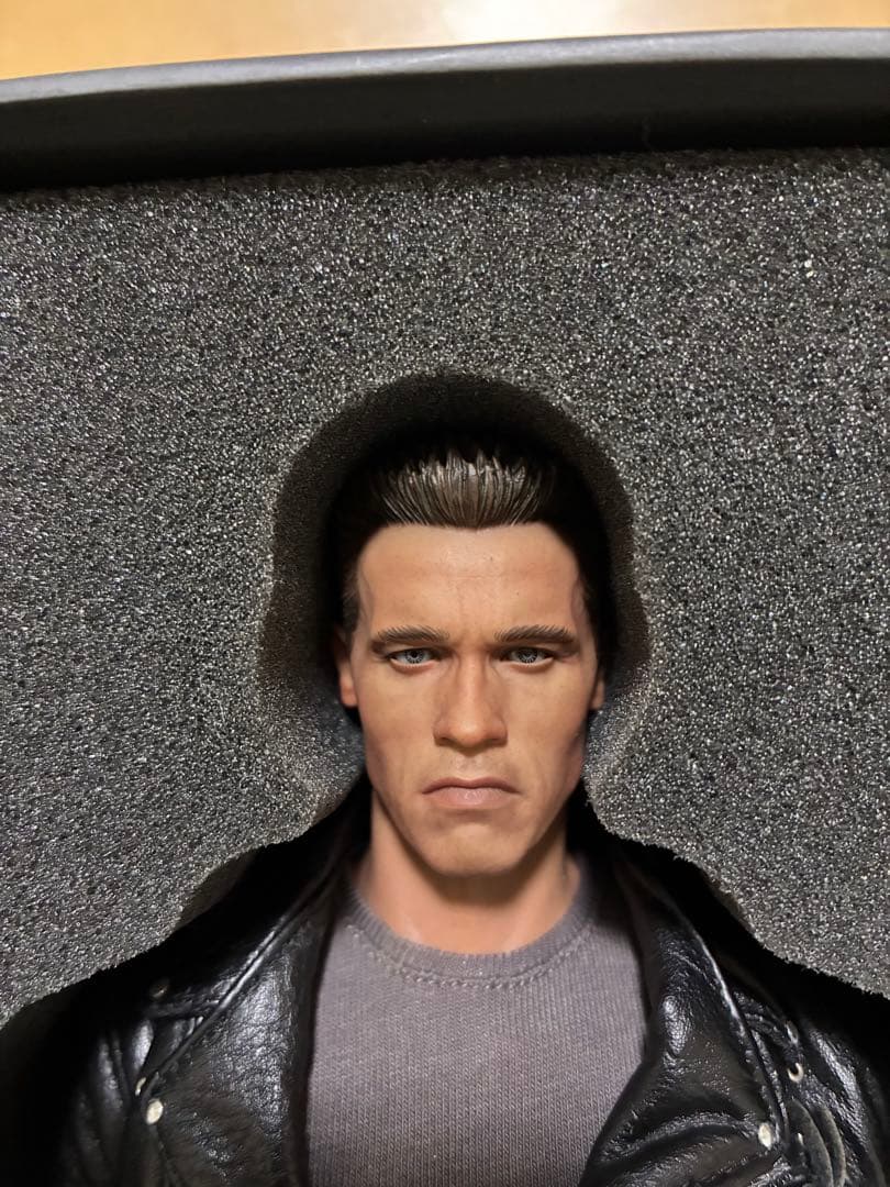 Hot Toysホットトイズ製 1/6 ターミネーター2 T-800DX版