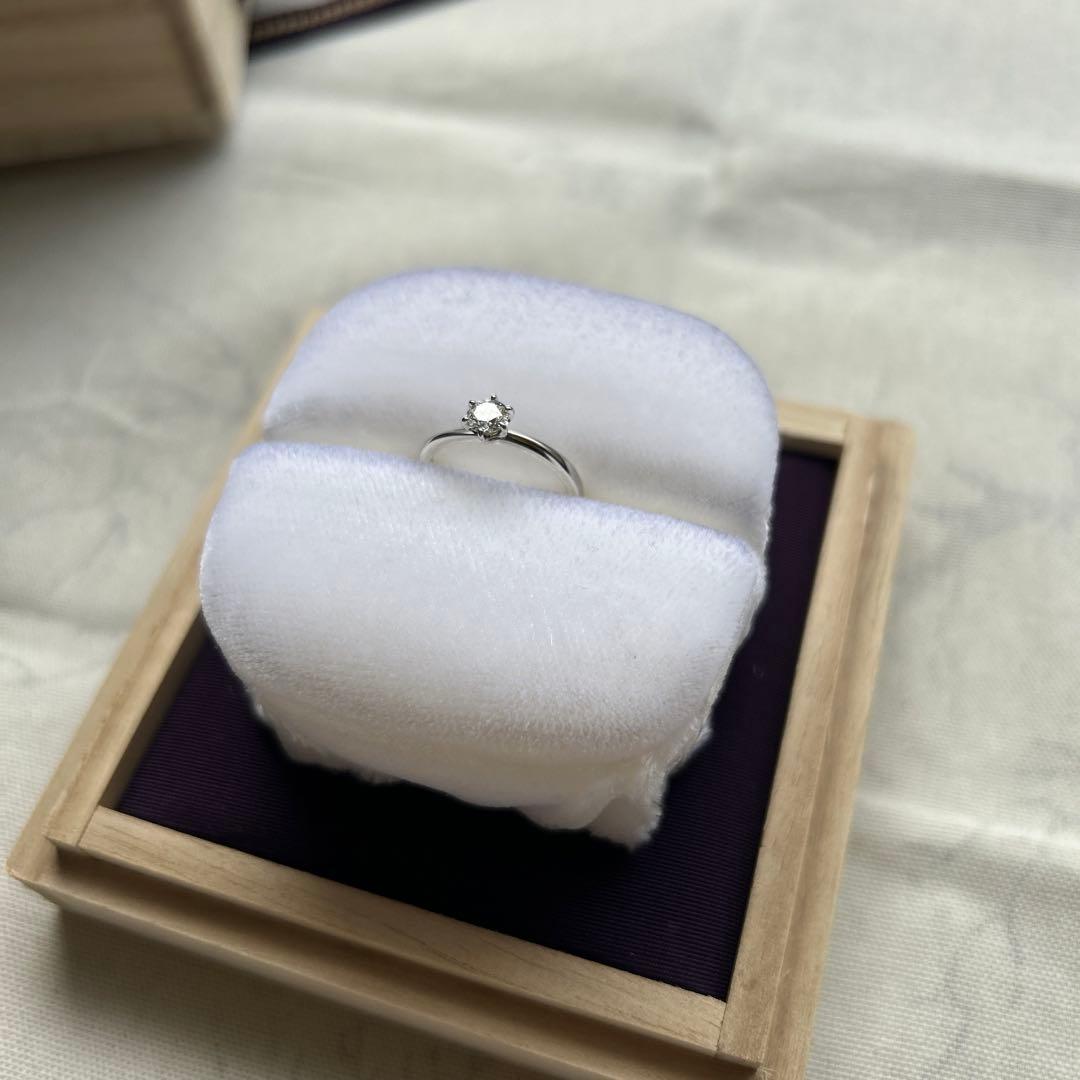 【ほぼ新品】NIWAKA 花雪　0.3カラット