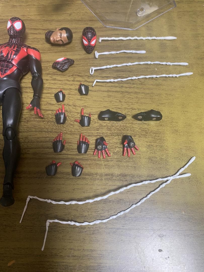 MAFEX　スパイダーマン　マイルス・モラレス アクションフィギュア