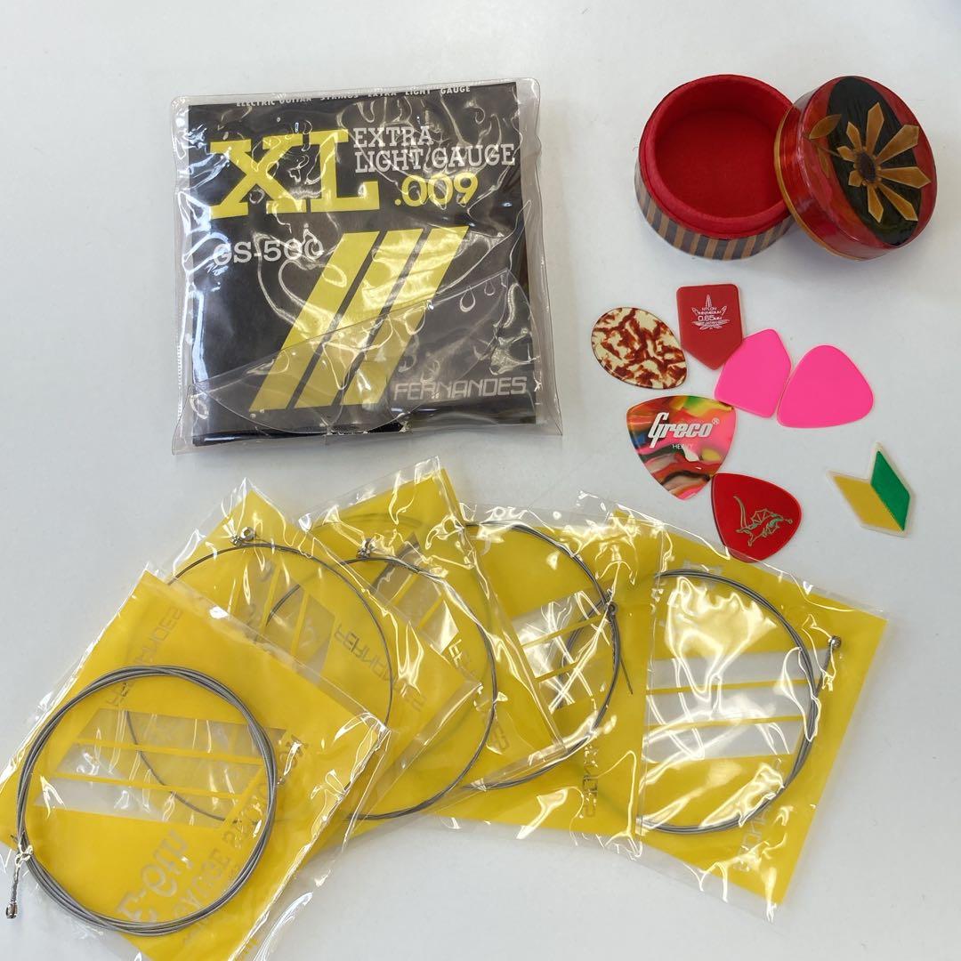 ビルローレンス　Billy Lawrence エレキギター イエロー