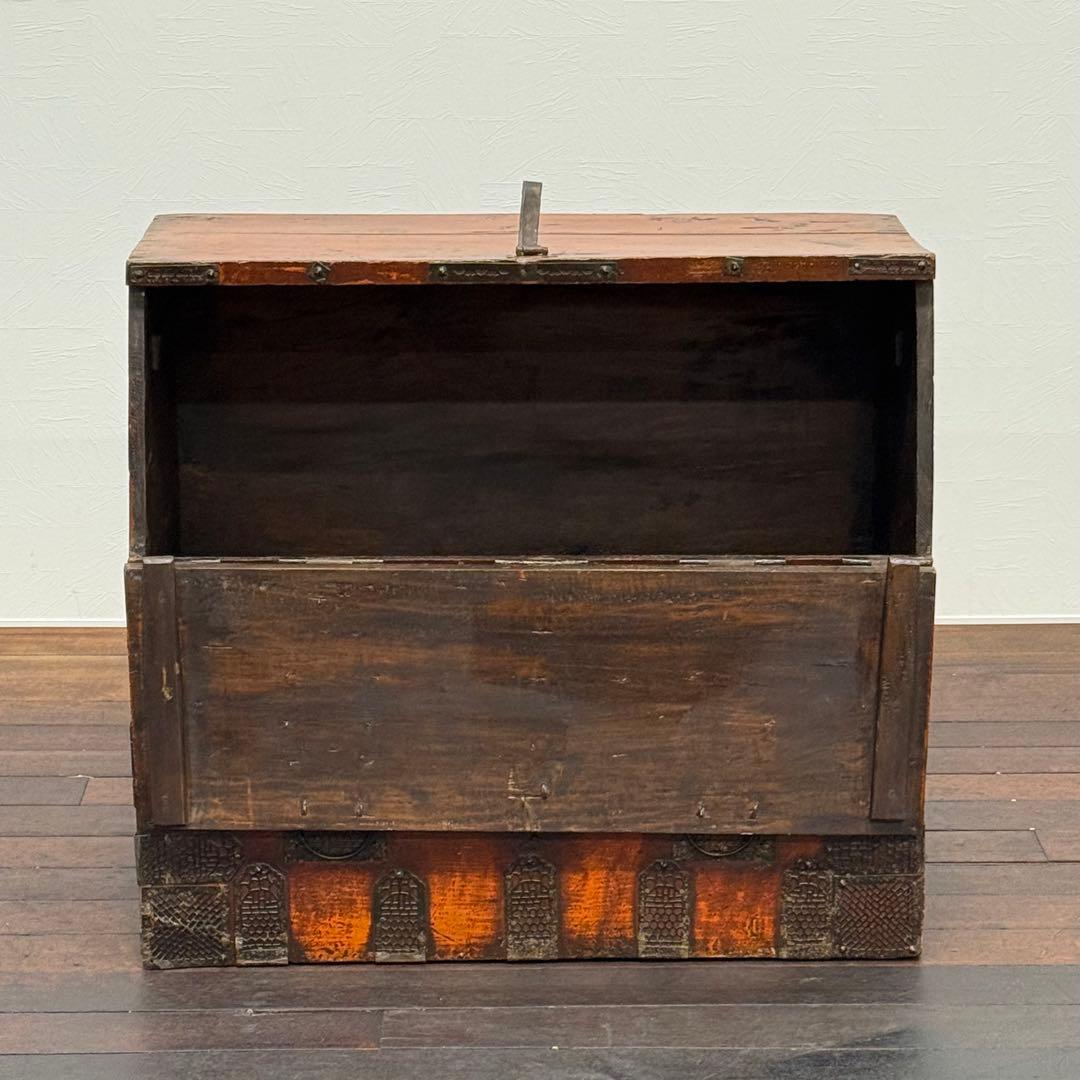 H110K71 朝鮮古民藝 李朝家具 杉無垢材 バンダジ 鍵付き