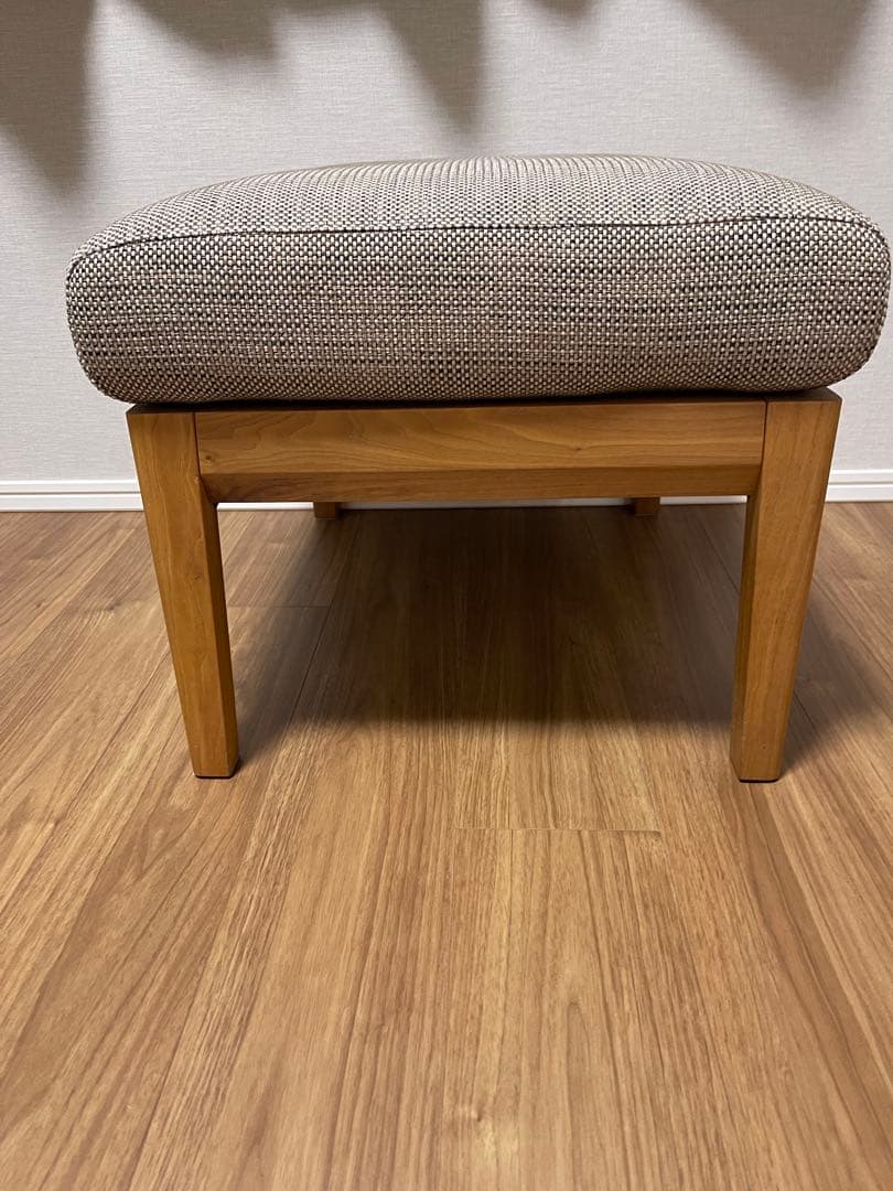 カリモク　WU45シリーズ　スツール　オットマン ウォールナット材　1脚