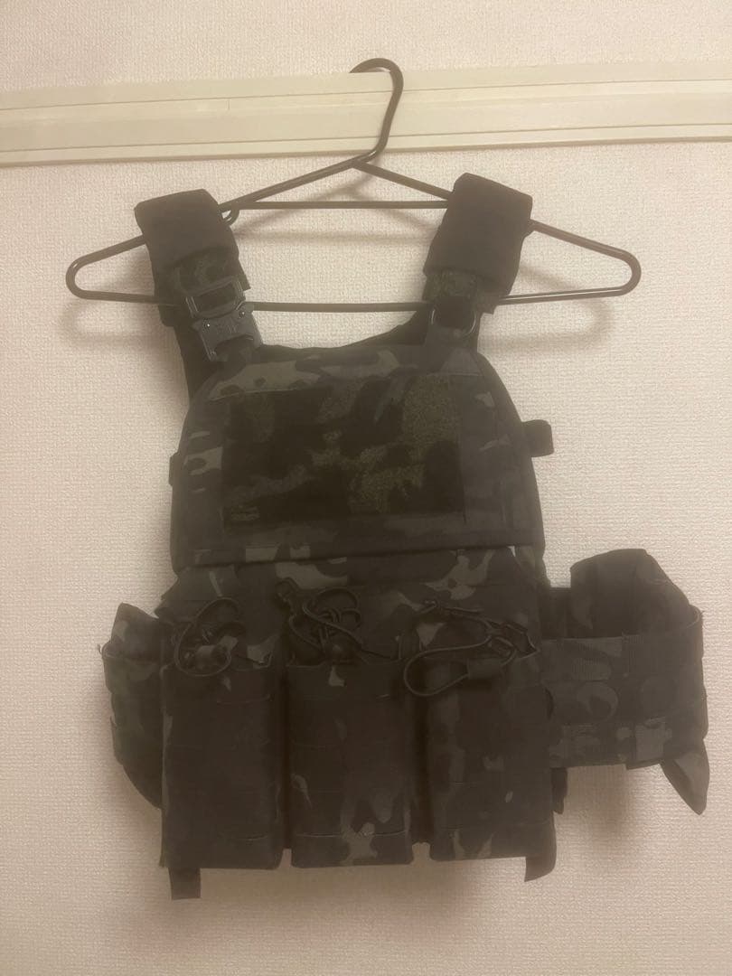 プレートキャリア タクティカルベスト マルチカム