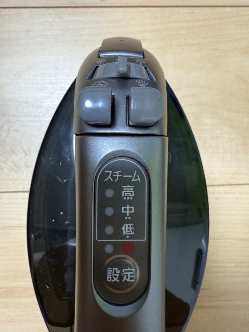 Panasonic スチームアイロン ブラック　NI-WL706