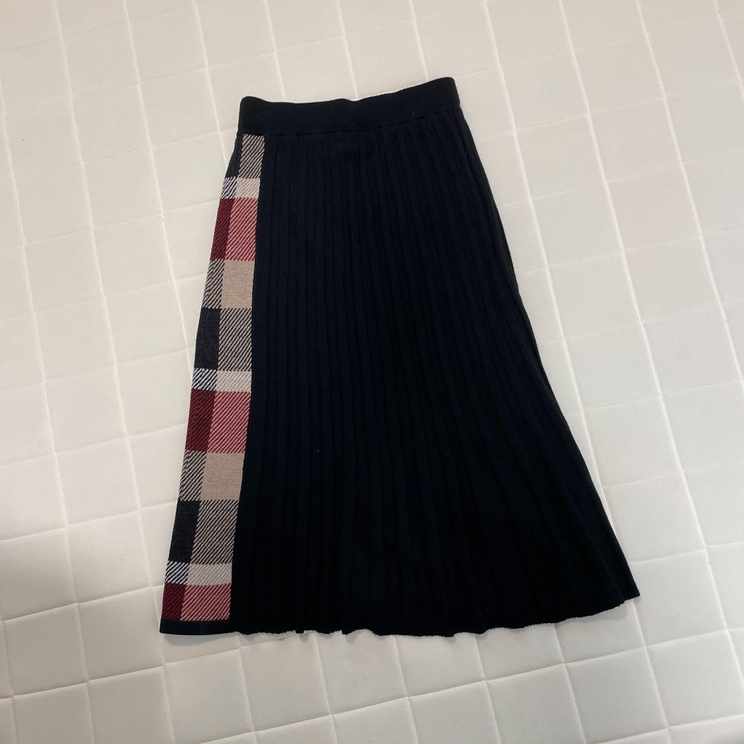 ブルーレーベル　ニットセーター　スカート