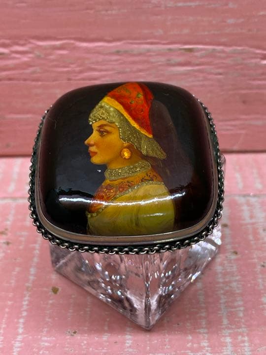 yy2　アンティーク調　絵画風スクエアブローチ　ヴィンテージ