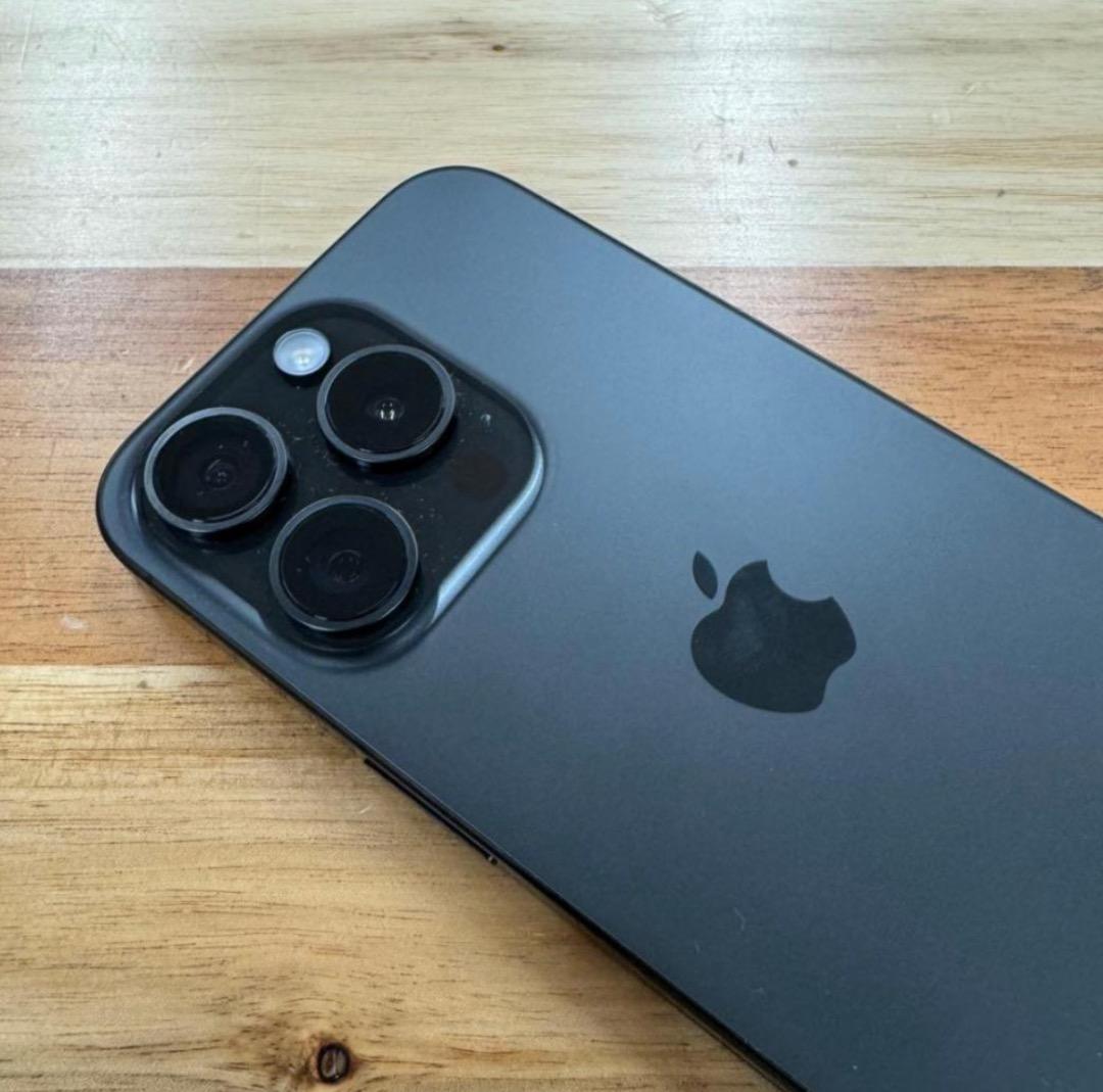 【美品】iPhone 15 Pro Max｜256gb｜SIMフリー版