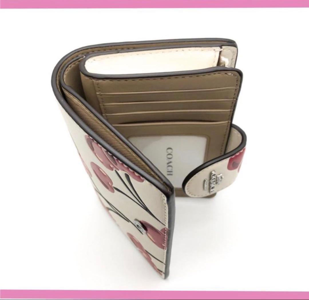 初売り人気COACH コーチ いちご柄チェリー二つ折り財布