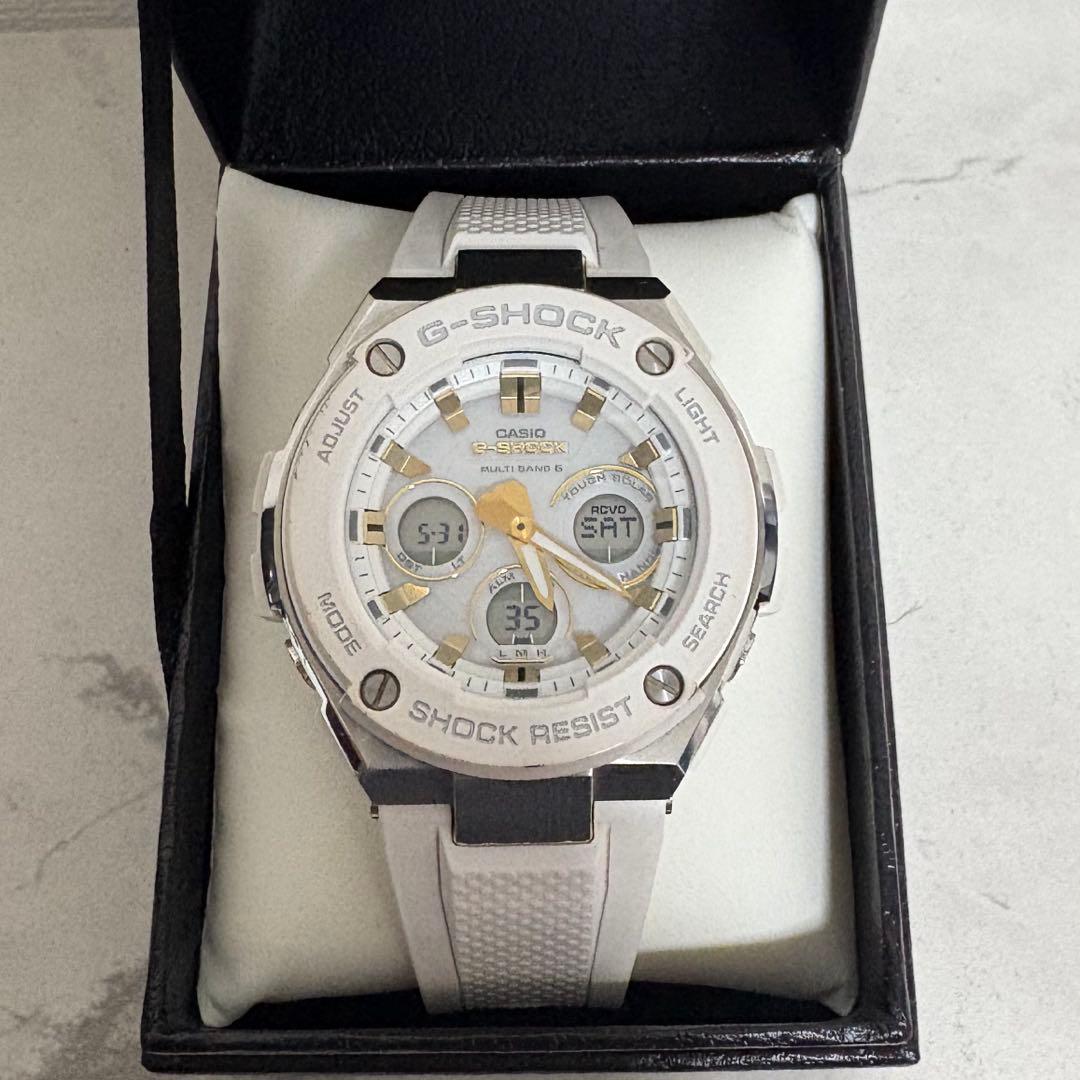 G-SHOCK GST-W300(5524)タフソーラー 電波ソーラー ホワイト