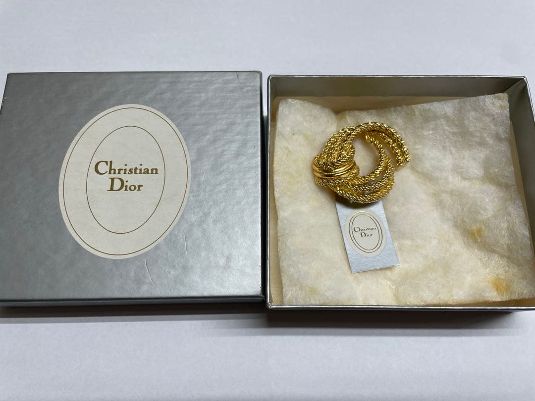 Dior ブローチ
