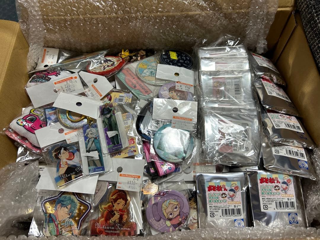 ノンジャンルグッズ　500点以上＋紙類40点　大量　まとめ売り　乙女系　ゲーム等