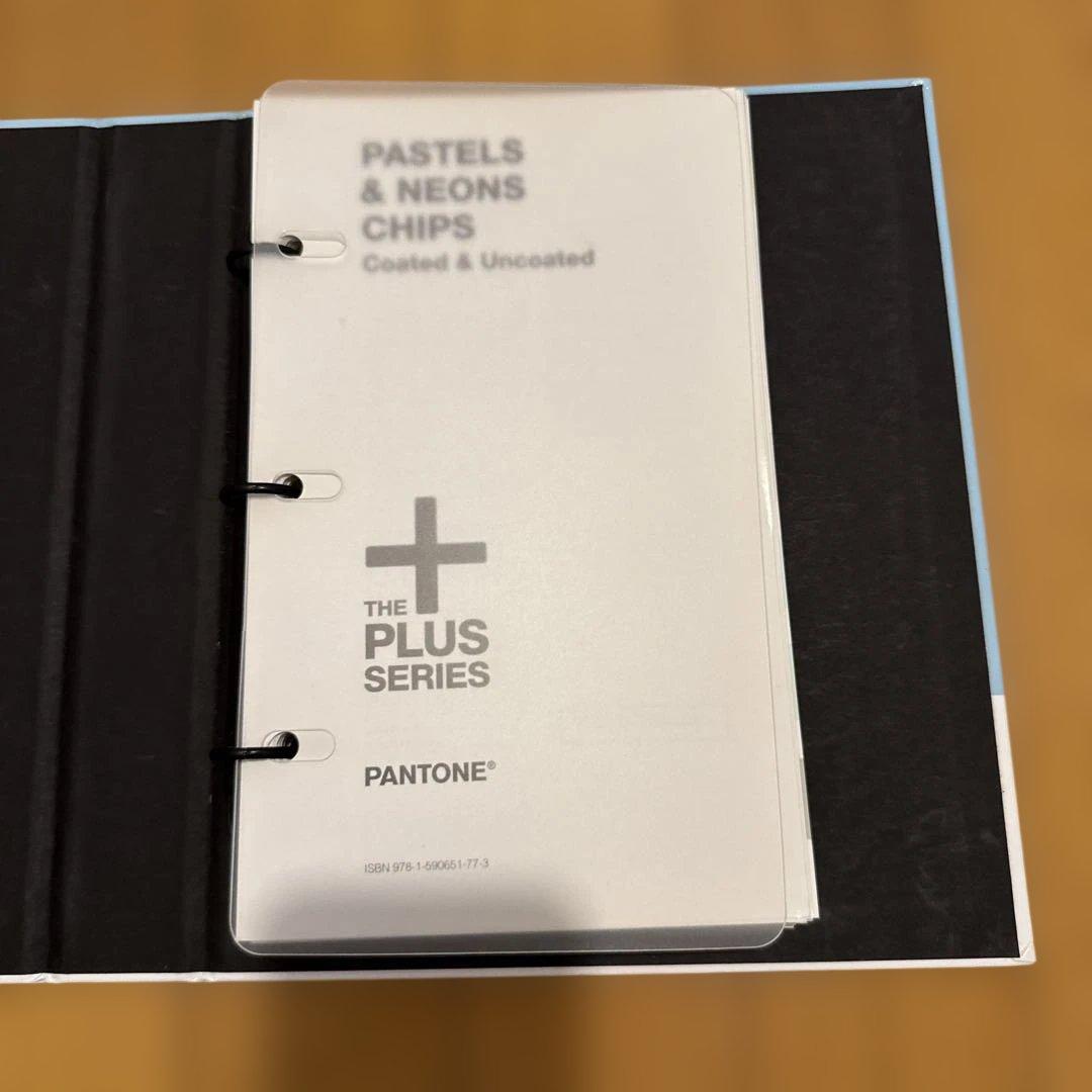 その他 PANTONE PASTELS & NEONS CHIPS