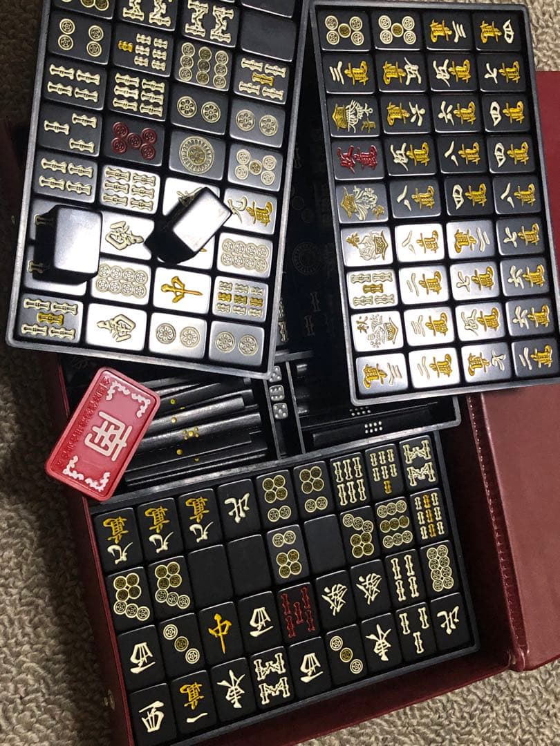 ブラック麻雀牌