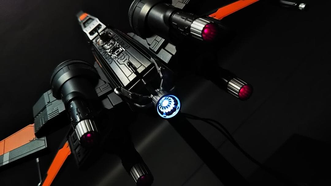 電飾改修　完成品　ブースティッド　Xウイング　1/72 塗装済　BANDAI