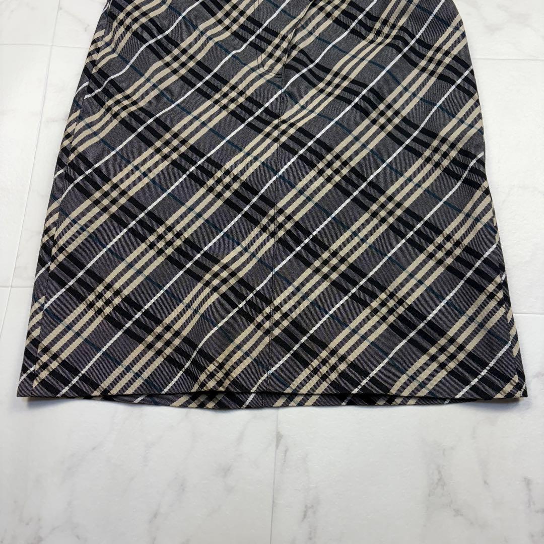 バーバリーブルーレーベル　ノバチェック　台形スカート　ベルト　38 ベージュ