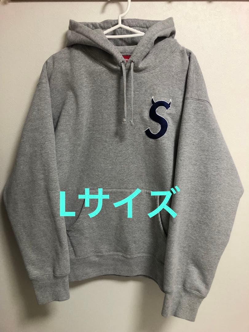 supreme シュプリーム　Sロゴ ツノ　パーカー