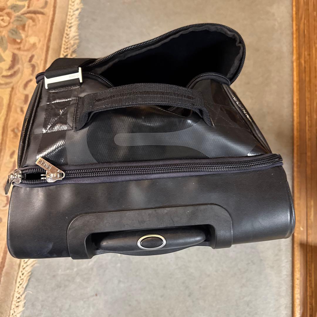 希少品　BREE ブリ― キャリーバック ショルダーバッグ 黒 中古　状態良品