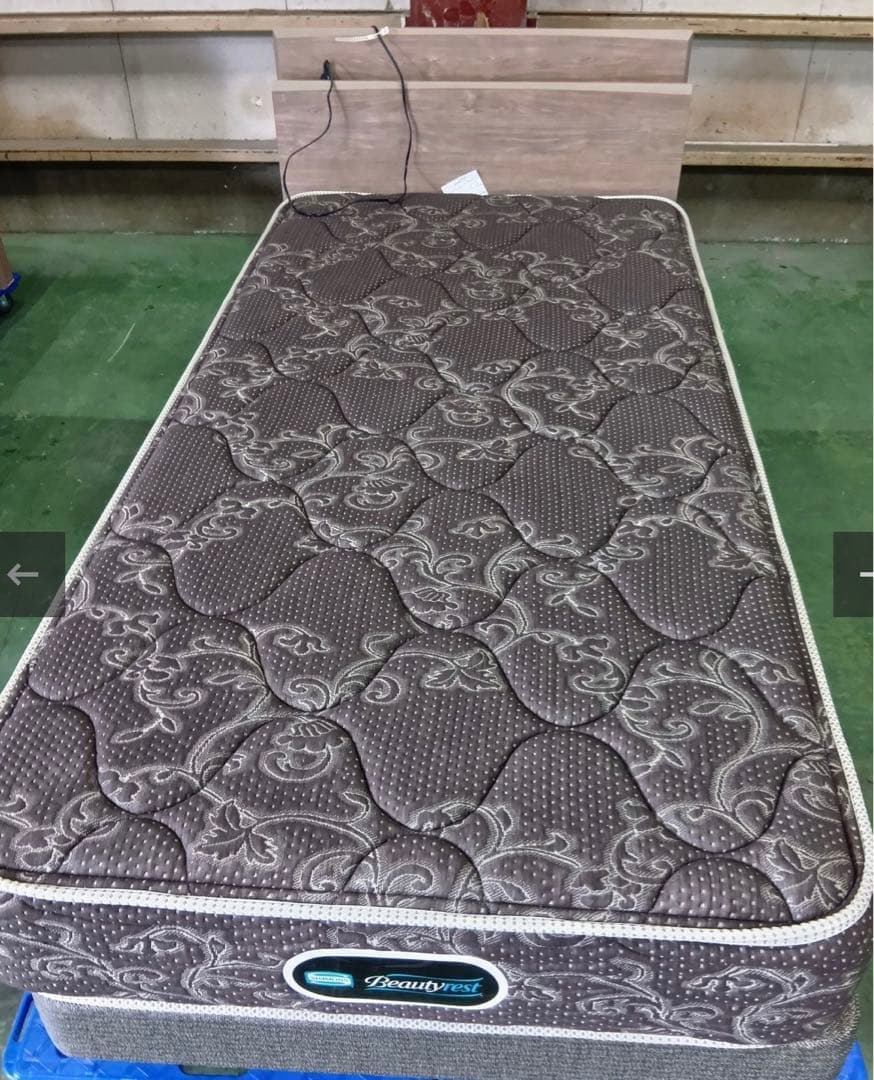 美品 シモンズ　グランゲート　ベッドフレーム&マットレス