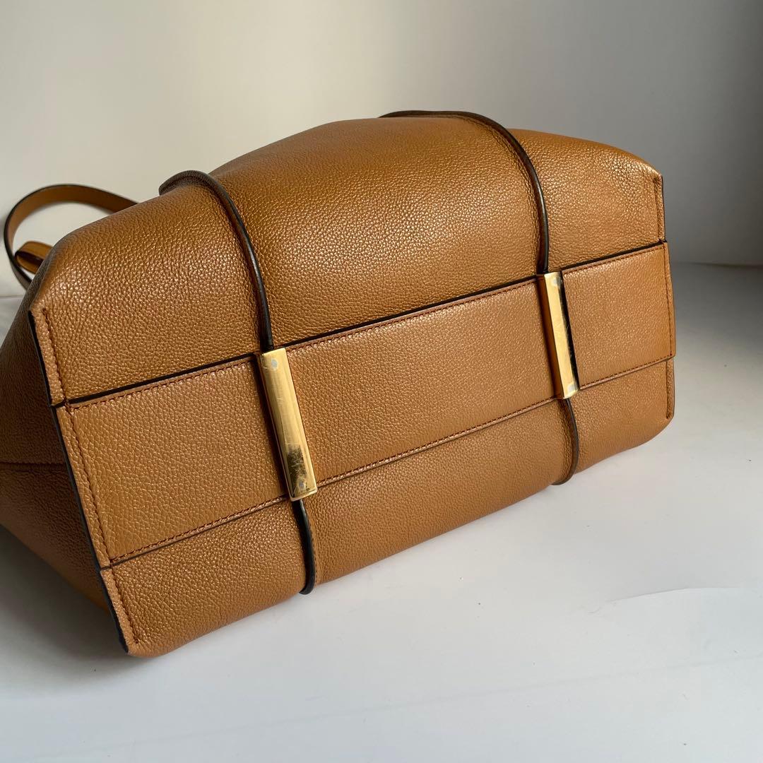 未使用級✨　TOD's タイムレス　トートバッグ　　ブラウン　レザー ロゴ